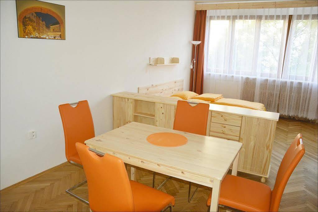 Apartmany Machek Prag Exteriör bild